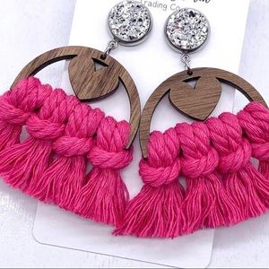 NWT! Boutique PiNK Boho Tassel Heart Earrings! 🛍